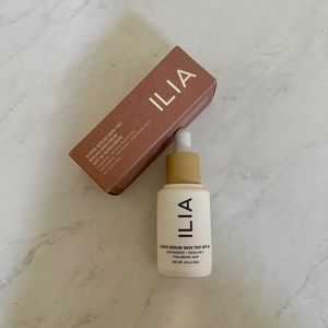 NWT / ILIA skin tint